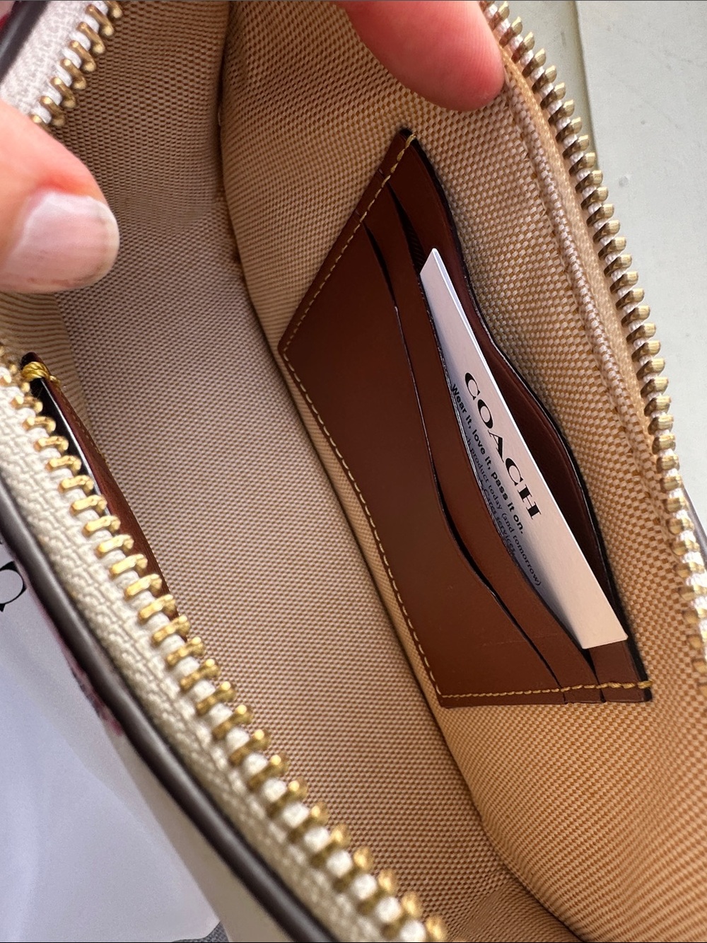 Coach Swinger 20 Shoulder Bag in Chalk Leather with Cherry Print - Picture 9 of 10